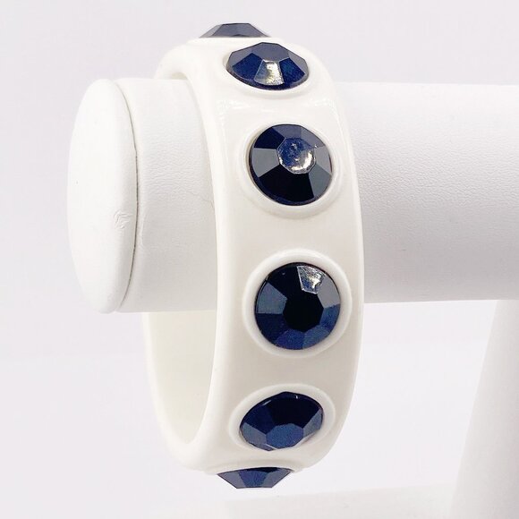 VINTAGE Black and white studded plastic bangle bracelet ~ 1950s 1960s jewelry - Picture 5 of 11